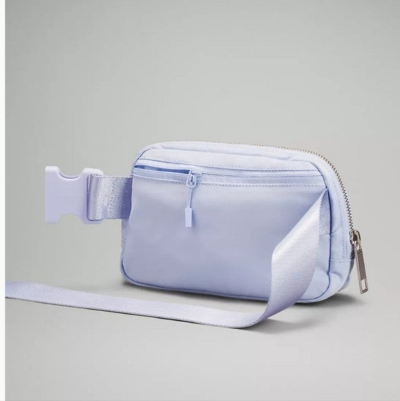 NEW LULULEMON EVERYWHERE BELT BAG 1L EBB PASTEL BLUE - Picture 8 of 12